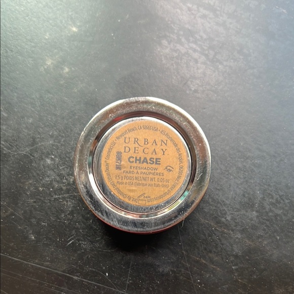 Urban Decay Chase shimmering Eyeshadow - Picture 4 of 4